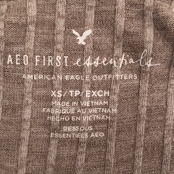 ✨ AE Ribbed Tank Top ✨ - Picture 2 of 2